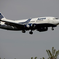Aurora 737-500  着陸
