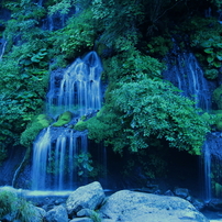 吐竜の滝①