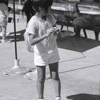 動物園で餌やり/SONNAR150ｍｍ T-MAX１００