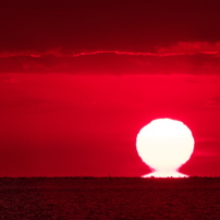 年の瀬の播磨灘に沈む夕日３（だるま夕日）