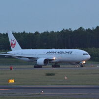 夕暮れの飛行機②