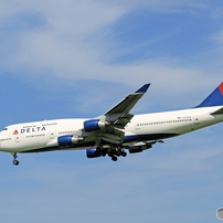 「空色」 DELTA 747-400 N674US 到着