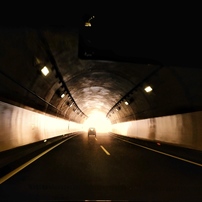 高速トンネル