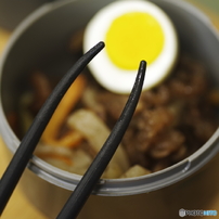 昼飯狙うクワガタ