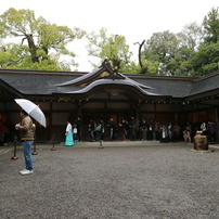 雨宿りなう