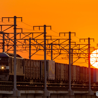 夕陽に染まる鉄道風景④