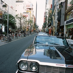 アメリカ村でアメ車を撮る