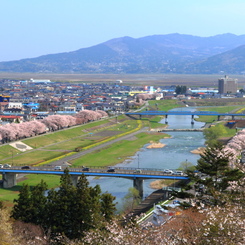 釣山から磐井川を