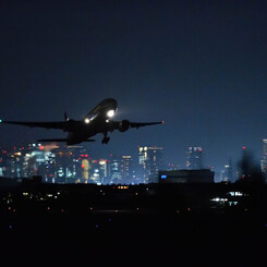 ｎｉｇｈｔ　ｆｌｉｇｈｔ