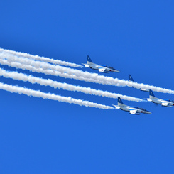 青空にブルーインパルス③