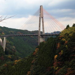 鮎の瀬大橋