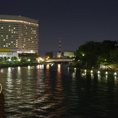 川と夜景