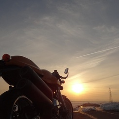 初春の夕暮れ