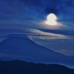 蒼の世界Mt Ibuki