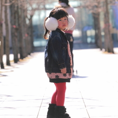 見返り少女