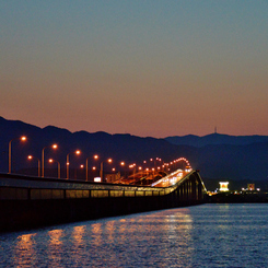 琵琶湖大橋夕間暮れ　　7－6