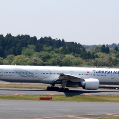 出発（126）TURKISH AIR　777-300ER　　
