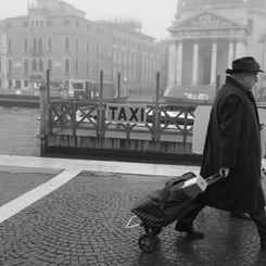 MONOCHROME  ITALIA
