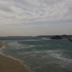 海と島と橋と波
