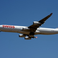 SWISS A340-300  飛び立ち