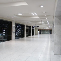 早朝の京都駅1