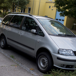 SEAT Alhambra Mk1 (7M), 1