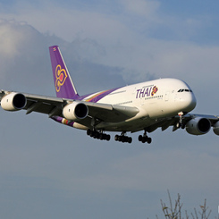 ✈THAI A380-841  HS-TUE 着陸 