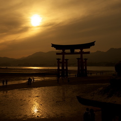 厳島神社