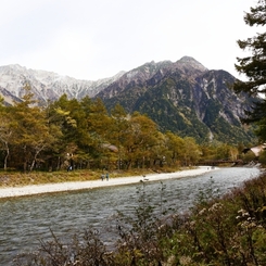 彩り浅い上高地