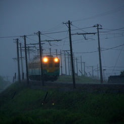 時々鉄子　雨の日バージョン走