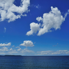 夏色の空と海