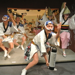阿波踊りの人形の迫力がすごい…