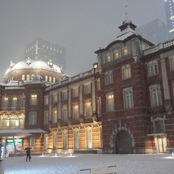 雪の日の東京駅３
