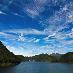 徳山湖
