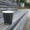 コーヒーとベンチ