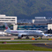 赤色マークのエアバス A350（JA01XJ）来阪