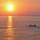夏の漁・朝日をいっぱいに浴びながら