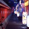 福岡市の中心にある神社の路地にて。
