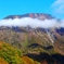 初秋の男体山に鉢巻雲