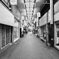 無人の商店街