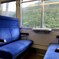 引地研介の田舎を走る電車の椅子