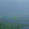 霧に覆われた湖