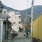 路地と黒猫