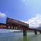 由良川橋梁を渡る観光列車