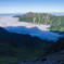 雲海に浮かぶ笠ヶ岳と飛騨沢カール