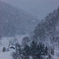 山深き駅に歴史と雪は降り積もる