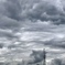 雨、降るかな