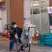 帯屋町商店街、コンビニ横で営業中。