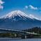 遊覧船から見た富士山