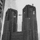東京都庁と飛行機